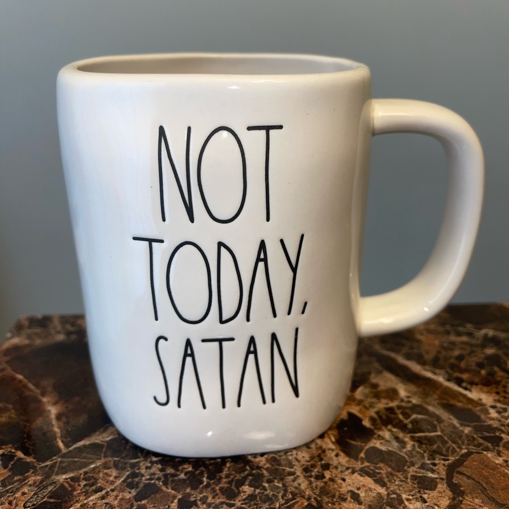 Rae Dunn Mug Set